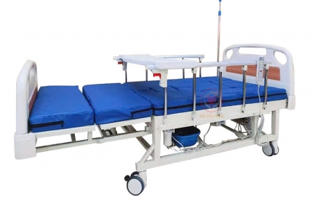 Vì sao người già bị liệt hoặc tai biến cần giường bệnh chuyên dụng?